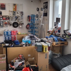 SPRZEDAMY SKLEP MOTORYZACYJNY Z CZĘŚCIAMI DO SAMOCHODÓW CIĘŻAROWYCH (TIR)