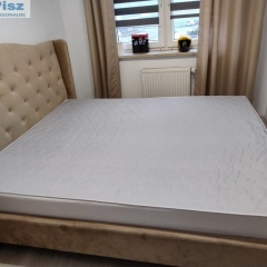 Sprzedam łóżko z materacem 