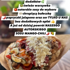Kochani❤️w KONKRET KEBAB&GRILL czwartek zaczynamy z kolejną PROMOCJĄ‼️ KONKRET BUŁKA już za 30zł🥙 Mamy również dowozy🚗 Miłego dnia 🫶