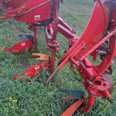 pług 4 kverneland F