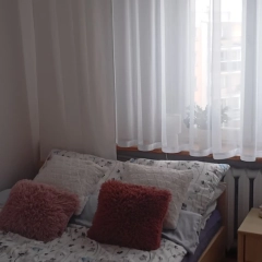 Sprzedam lub zamienię na mniejsze parter lub pierwsze piętro na Oś.Wsch.