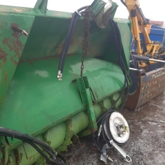 wycinak kiszonek pirannia do ladowarki i chwytak kostek,bel/rozsiewacz amazone