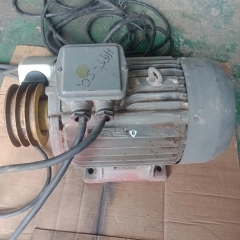 Sprzedam sprawny silnik elektryczny 7,5kW 380V