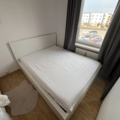 Łóżko 160x200 z materacem i nakładka 