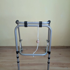 Balkonik rehabilitacyjny na kółkach 