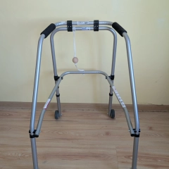 Balkonik rehabilitacyjny na kółkach 