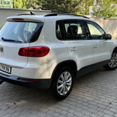 VW TIGUAN ORYGINAŁ 4X4 2,0 BENZYNA 190 PS DSG KAMERA HAK PANORAMA 165 PRZEBIEG NIEMCY 