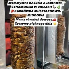 Dzień dobry☀️Zapraszamy na mięsko SPECJALNE ‼️ Przekonajcie się sami 👍 Przepyszna, mega soczysta,aromatyczna KACZKA Z JABŁKIEM CYNAMONEM W ZIOŁACH🦆