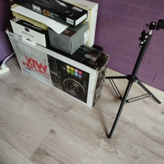 Sprzedam Konsole Dj wraz z stołem 