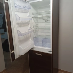 Sprzedam lodówkę w zabudowie