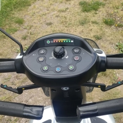 Skuter inwalidzki elektryczny