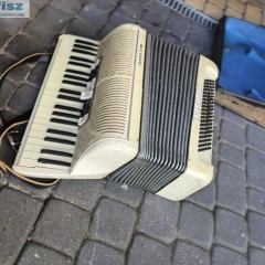 Akordeony 120 basowe