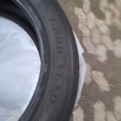 Opony Goodyear 215 50 18 lato