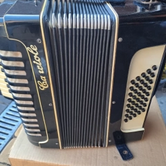 Akordeon 40 basowy