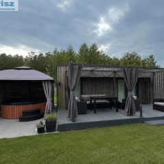 Szczechy Małe-dwa całoroczne domki z jacuzzi i udziałem w plaży nad jeziorem Roś