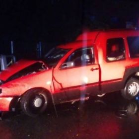 Cztery zarzuty dla kierowcy który na moście uderzył w bariery energochłonne