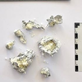 Mieszkaniec Pisza ukrył narkotyki w szafce kuchennej i w pralce