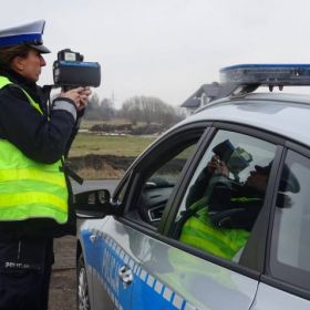 Kolejny dzień i kolejne prawo jazdy zatrzymane za prędkość