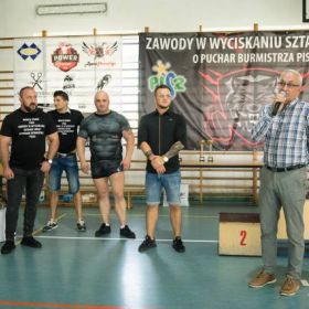Duże ciężary, wielkie emocje - I Otwarte Zawody w Wyciskaniu Sztangi Leżąc o Puchar Burmistrza Pisza