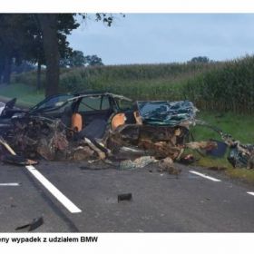 Niebezpieczny weekend na drogach powiatu piskiego. W wypadku zginął 25-latek
