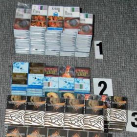 Policjanci zabezpieczyli ponad 800 paczek papierosów bez polskich znaków akcyzy