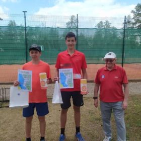 Jabłoń Junior Cup - Sukcesowy Turniej Tenisowy dla Młodych Talentów