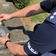 Konkubina ukradła 40 000 zł i ukryła na cmentarzu!