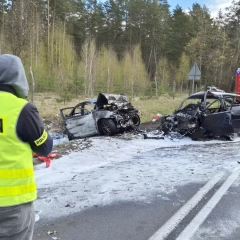 Tragiczny wypadek na DK58 – dwie osoby zginęły w płomieniach